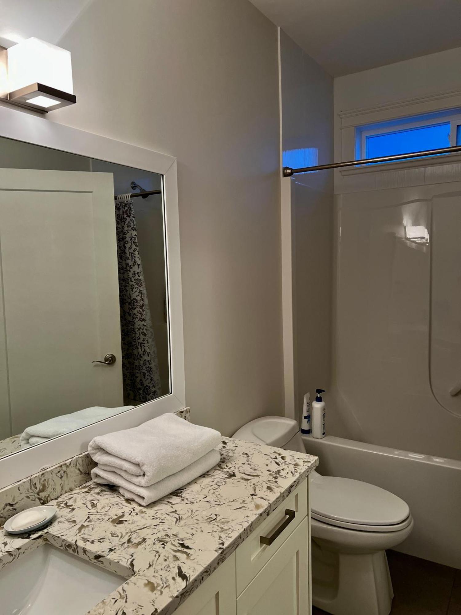 Ocean Melody Vacation Rooms Nanaimo Esterno foto